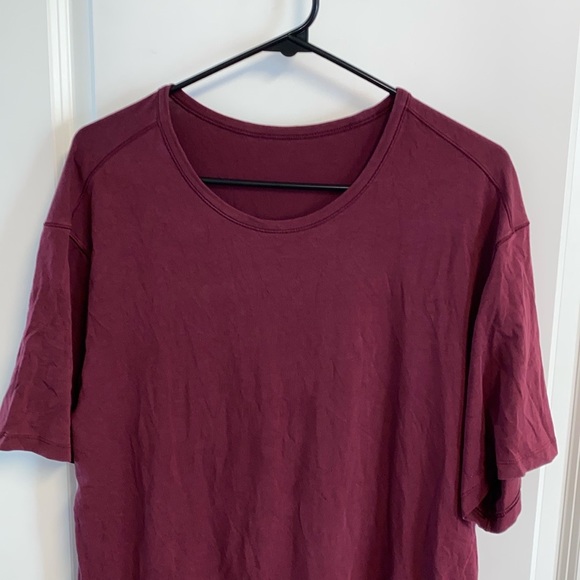 Lululemon Men’s Tee - Picture 2 of 4